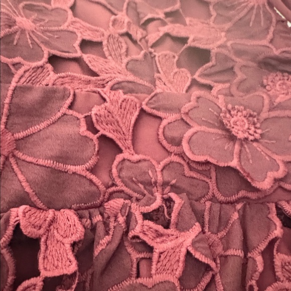 Altar'd State Greer floral crochet dress in a mini length and burgundy color, M - Picture 5 of 9